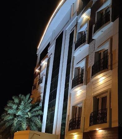Pine Tree Aparthotel Канчипурам Екстериор снимка