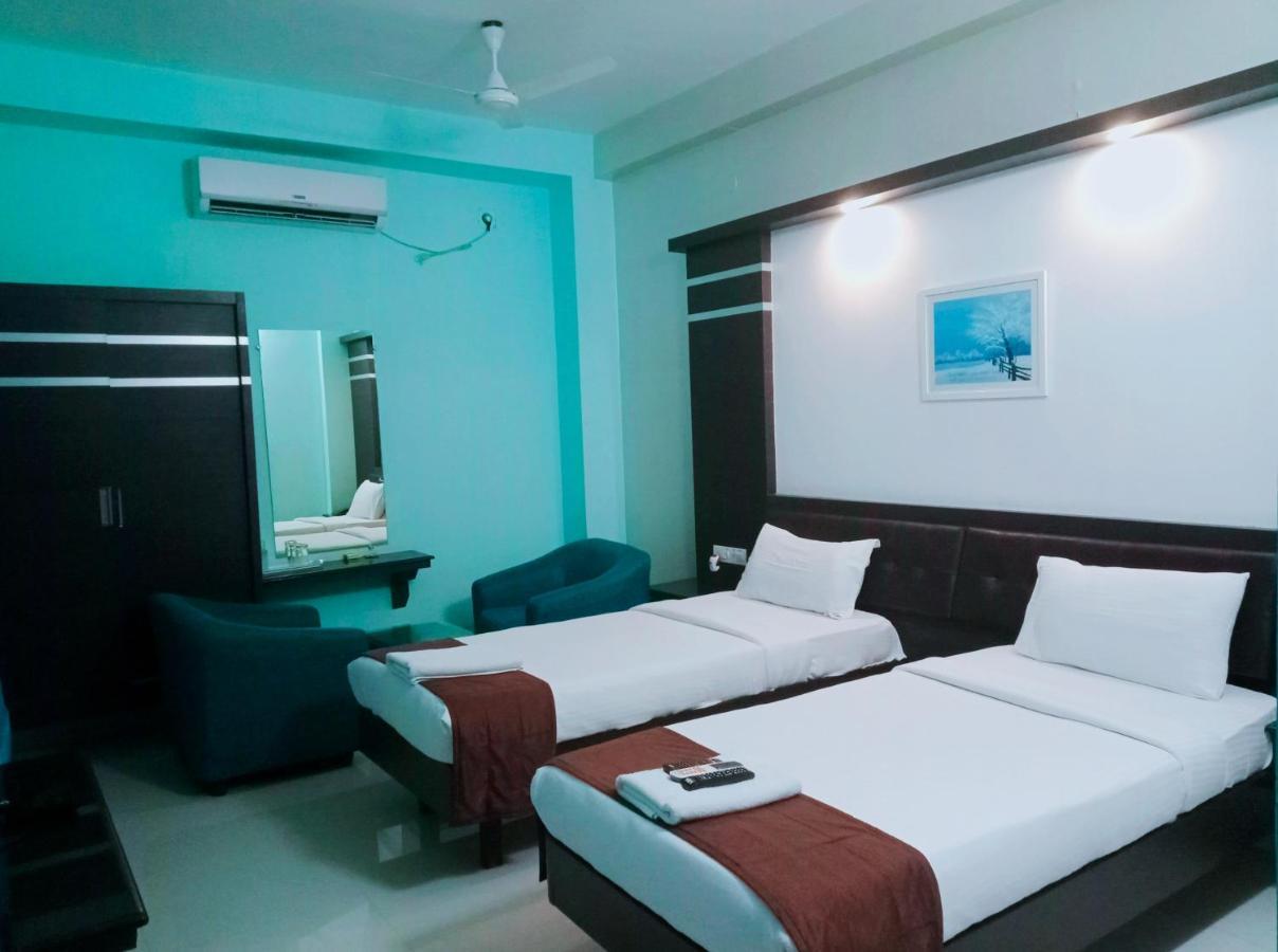 Pine Tree Aparthotel Канчипурам Екстериор снимка