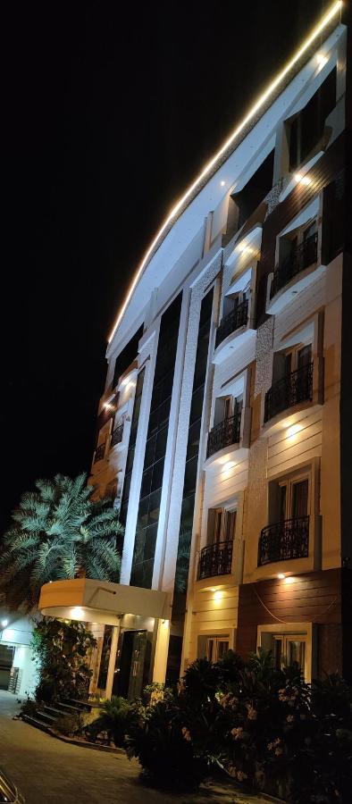 Pine Tree Aparthotel Канчипурам Екстериор снимка